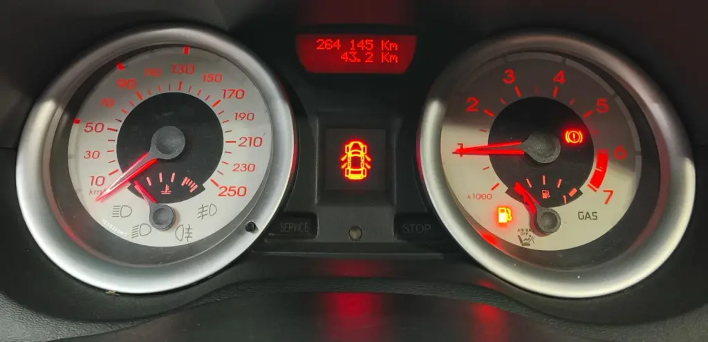 RENAULT Megane Grand Tour - Foto