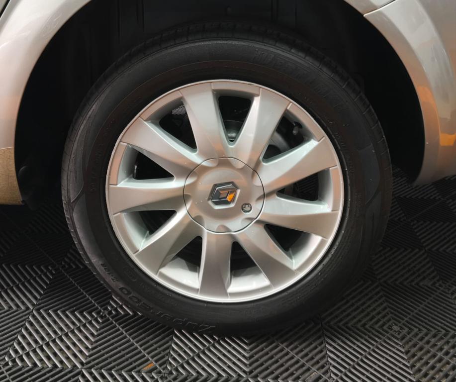 RENAULT Megane Grand Tour - Foto