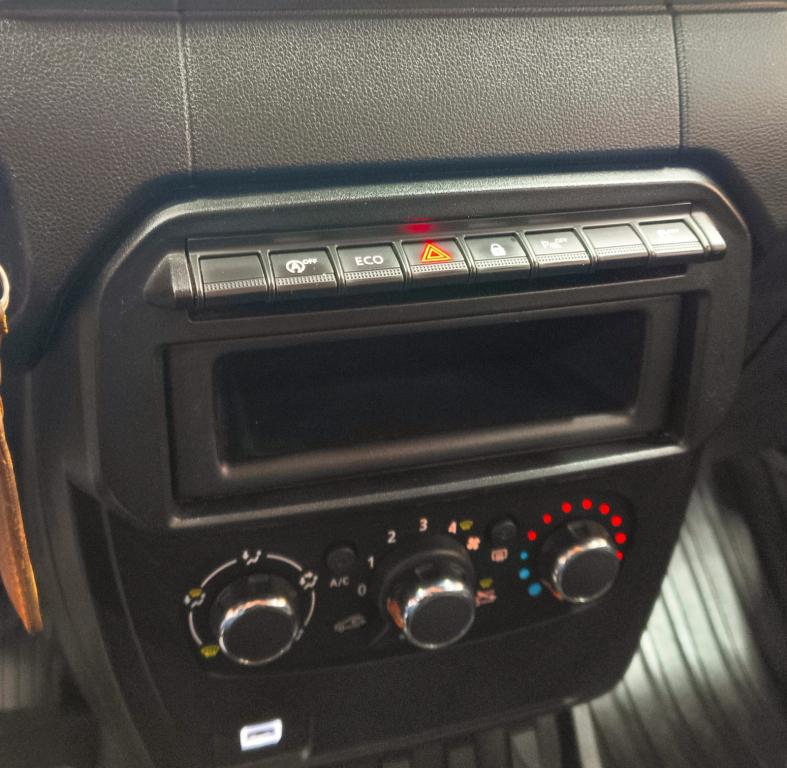 RENAULT Oroch - Foto