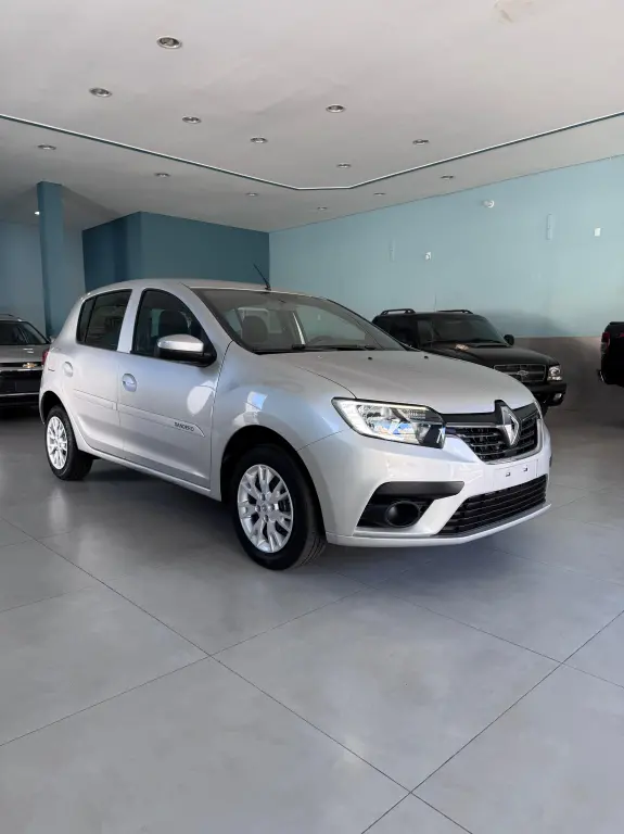 RENAULT Sandero - Foto