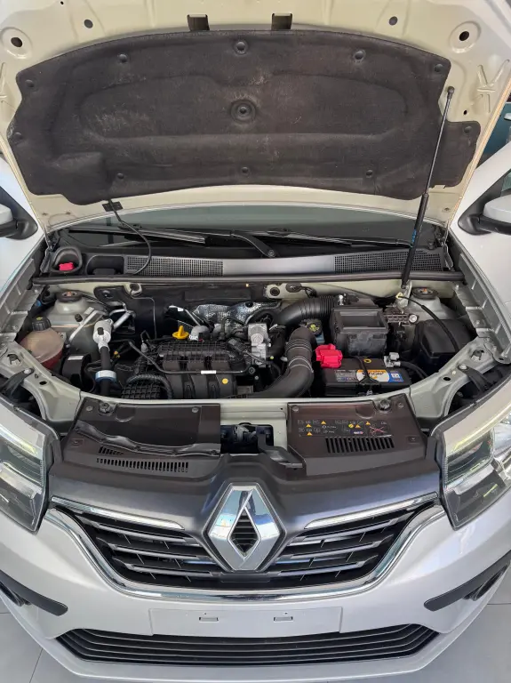 RENAULT Sandero - Foto