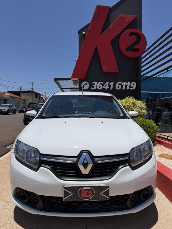 RENAULT Sandero - Foto