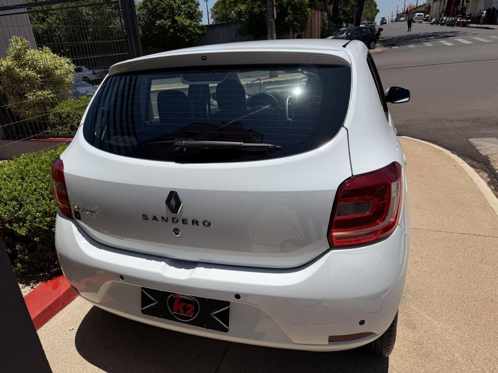 RENAULT Sandero - Foto