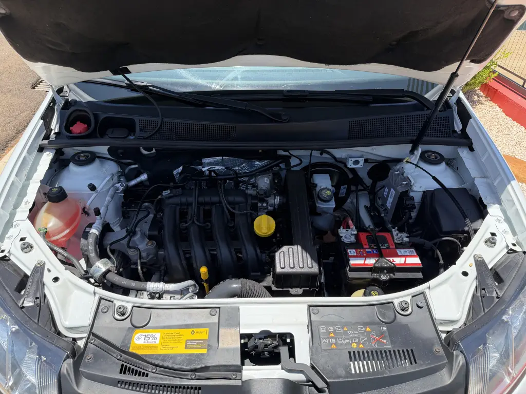 RENAULT Sandero - Foto