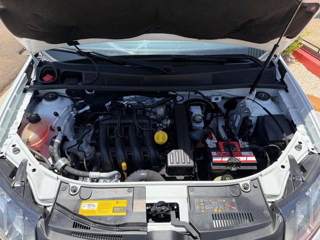 RENAULT Sandero - Foto