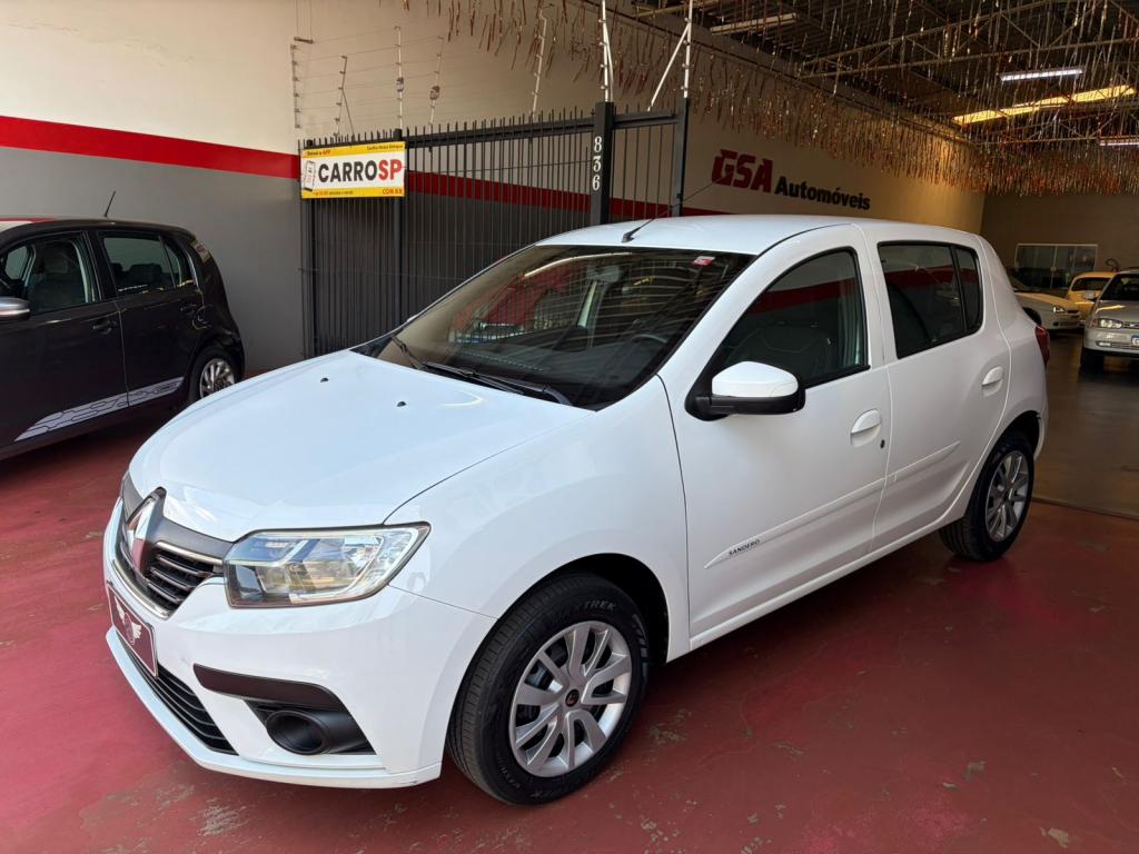 RENAULT Sandero - Foto