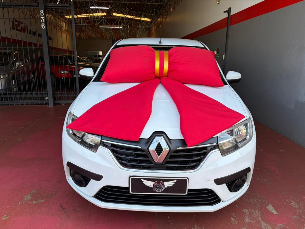 RENAULT Sandero - Foto