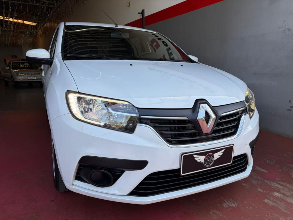 RENAULT Sandero - Foto