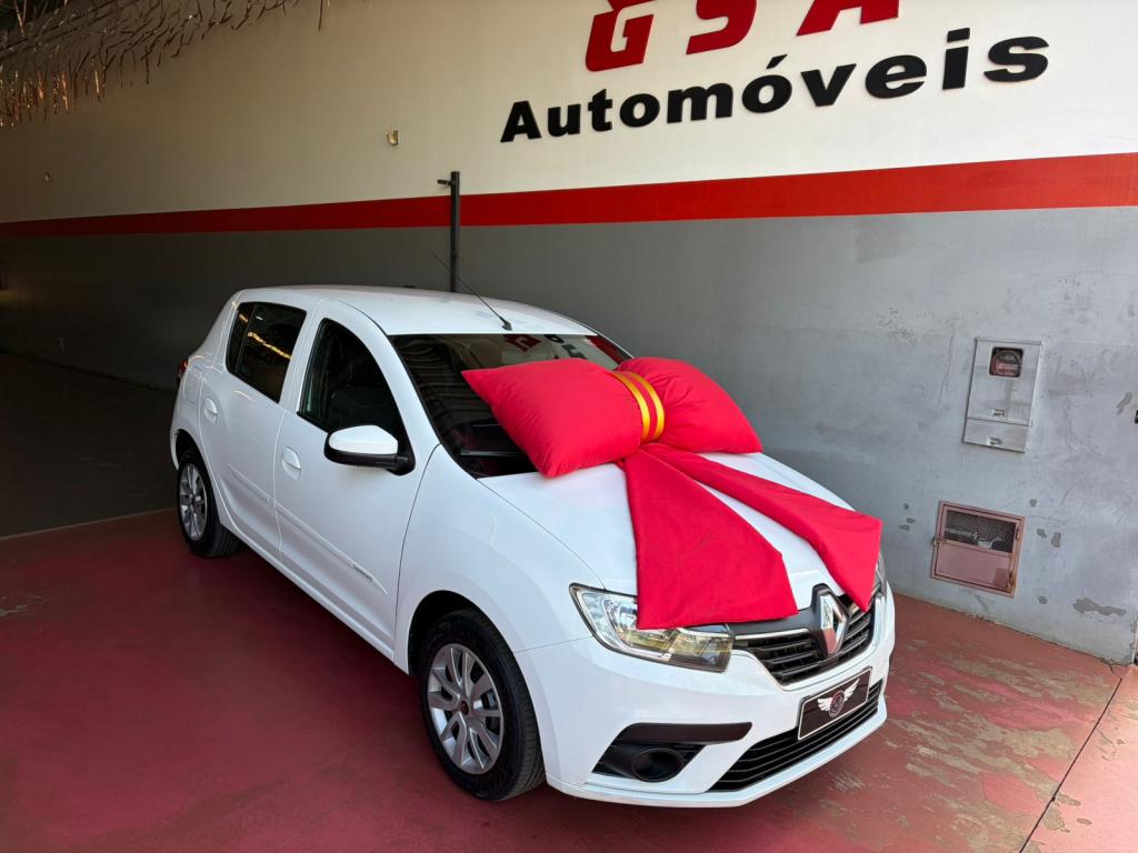 RENAULT Sandero - Foto