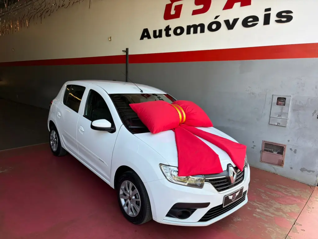 RENAULT Sandero - Foto