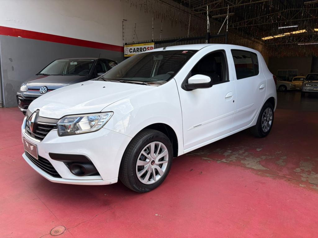 RENAULT Sandero - Foto