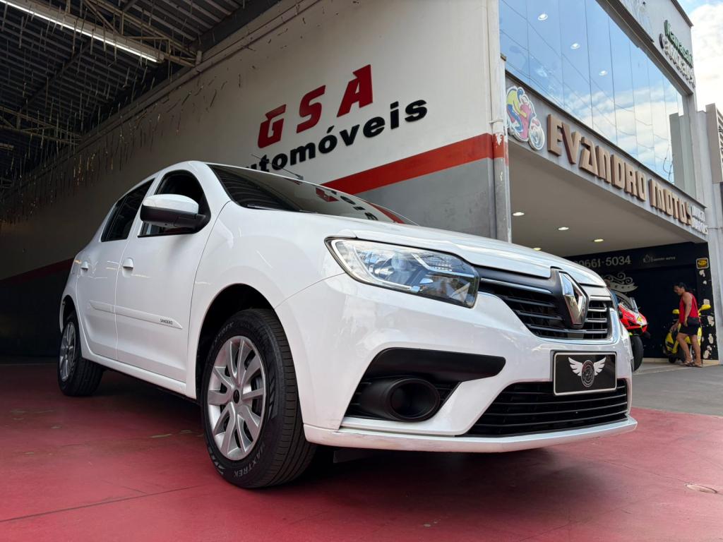 RENAULT Sandero - Foto