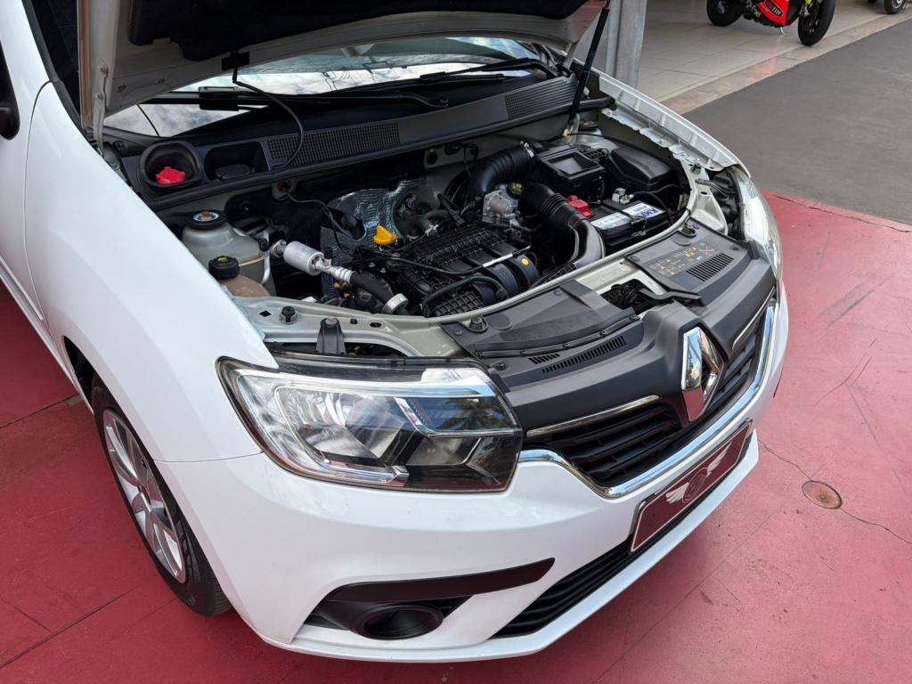 RENAULT Sandero - Foto