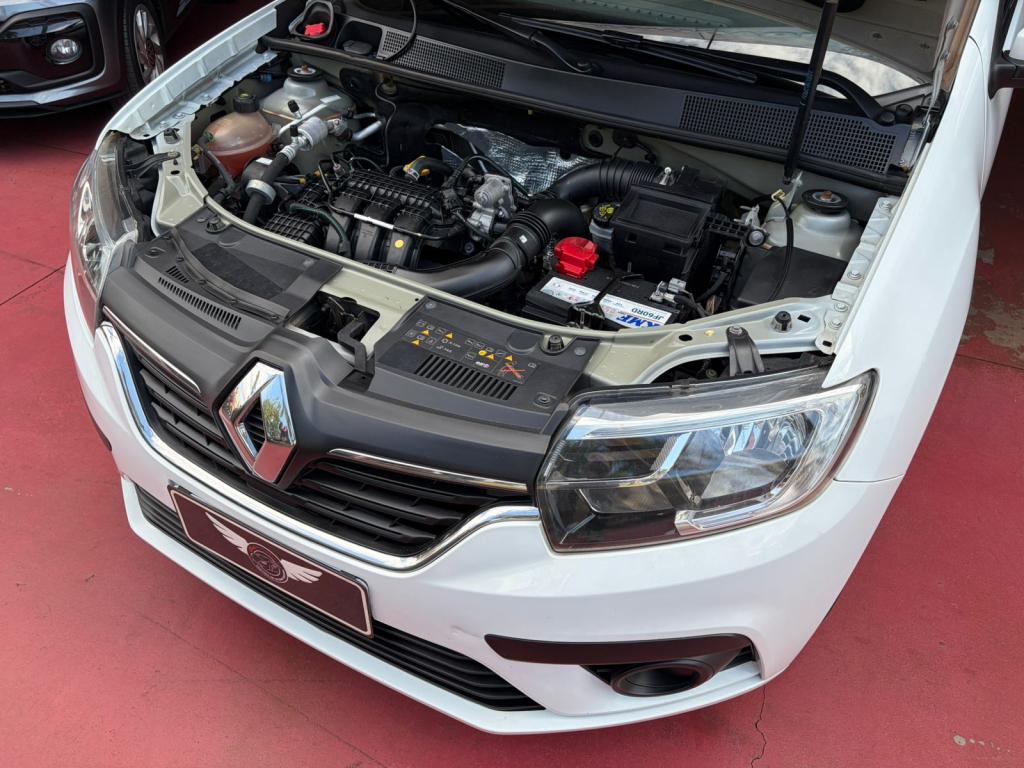 RENAULT Sandero - Foto