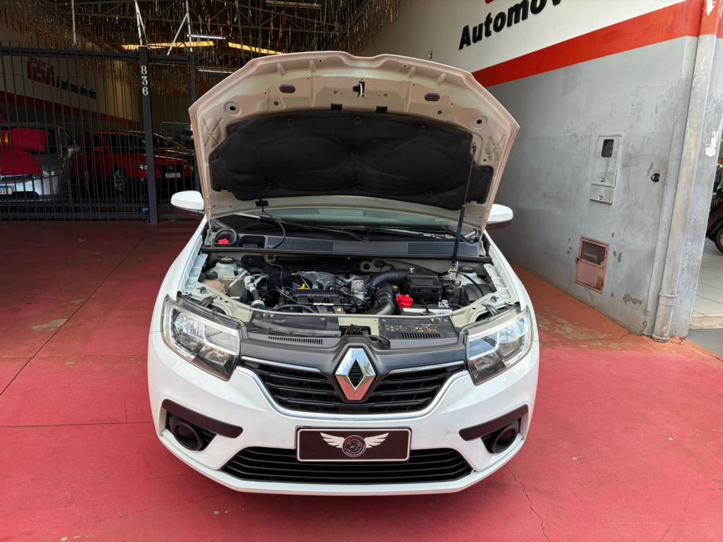 RENAULT Sandero - Foto