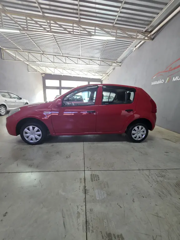 RENAULT Sandero - Foto