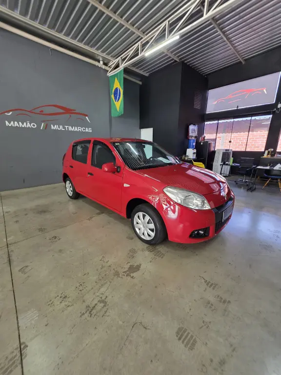 RENAULT Sandero - Foto