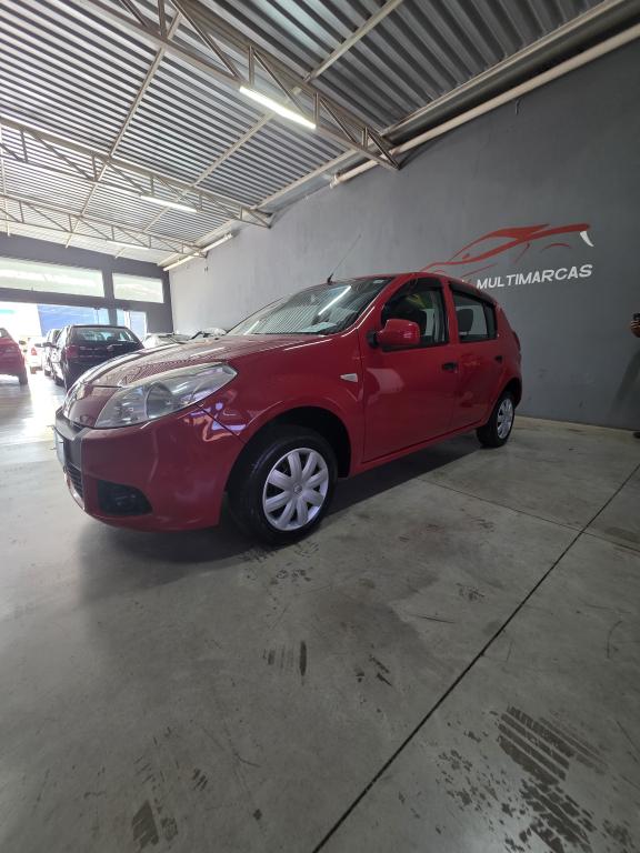 RENAULT Sandero - Foto