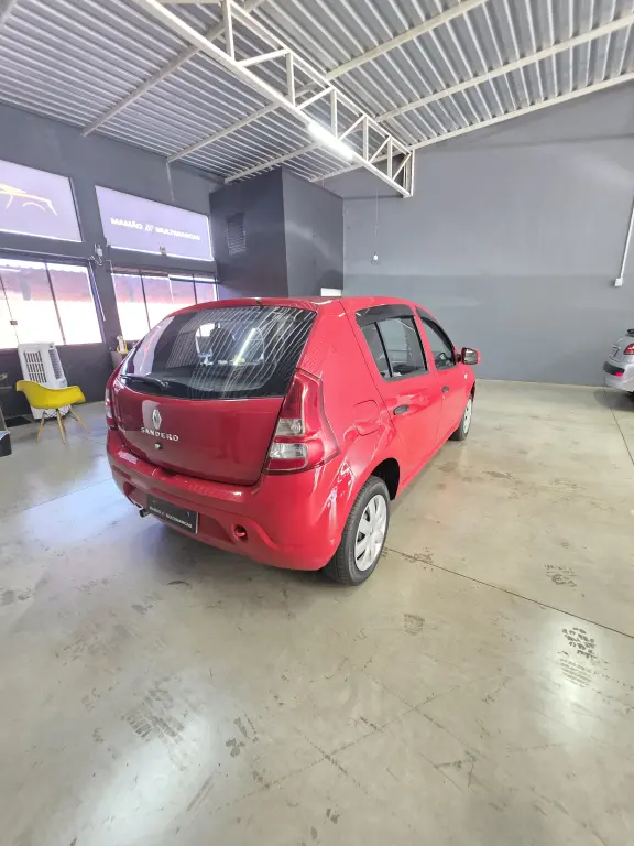 RENAULT Sandero - Foto