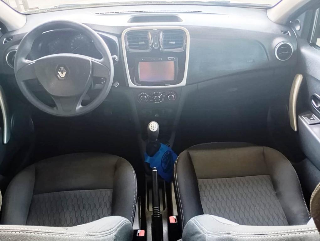 RENAULT Sandero - Foto