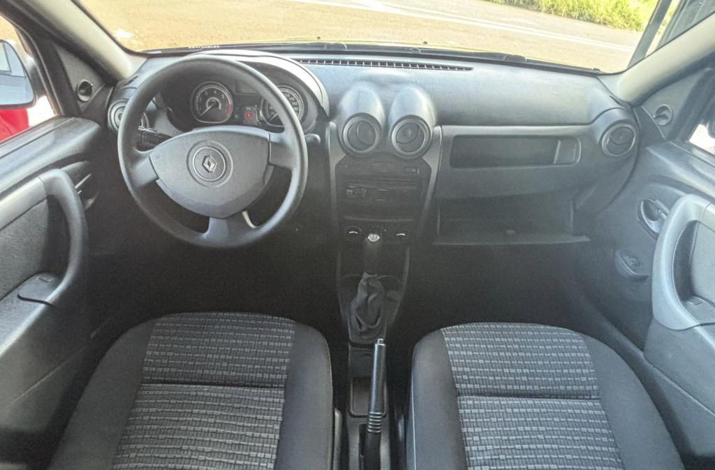 RENAULT Sandero - Foto