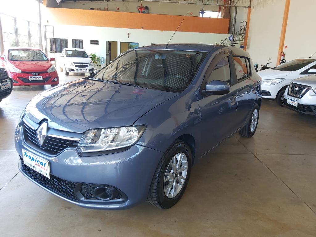 RENAULT Sandero - Foto
