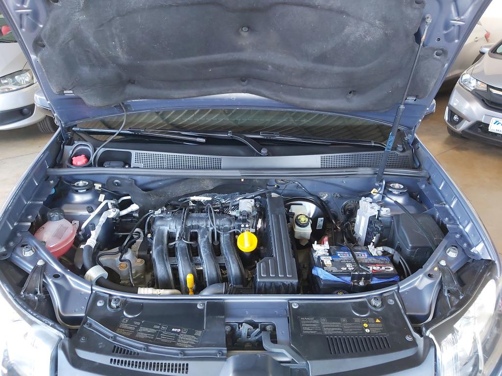 RENAULT Sandero - Foto