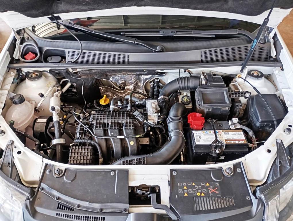 RENAULT Sandero - Foto