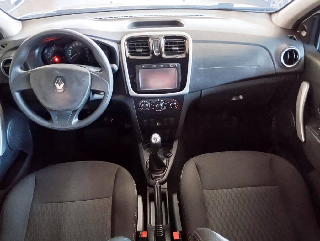 RENAULT Sandero - Foto