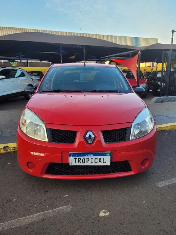 RENAULT Sandero - Foto