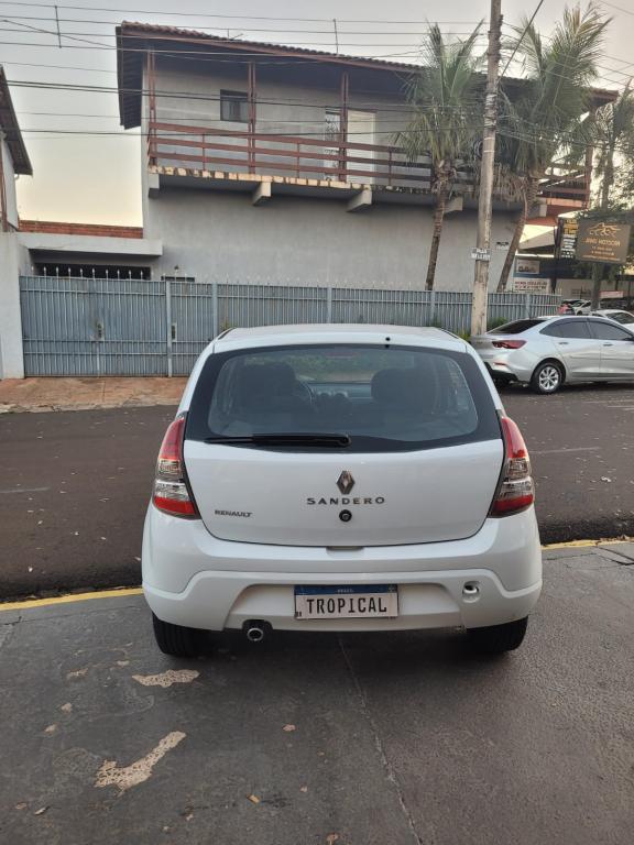 RENAULT Sandero - Foto