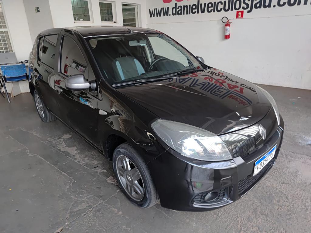 RENAULT Sandero - Foto