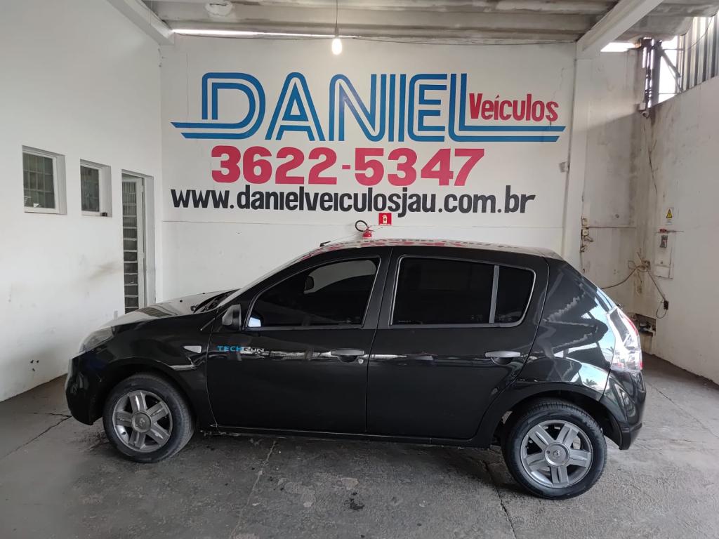 RENAULT Sandero - Foto
