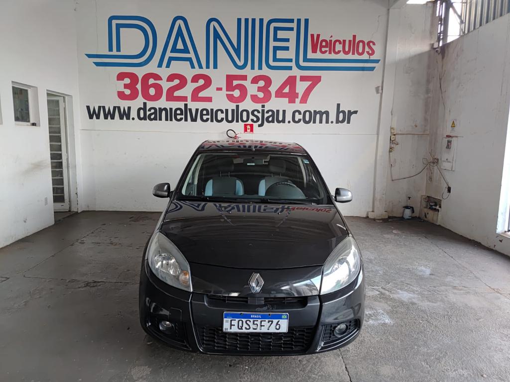 RENAULT Sandero - Foto