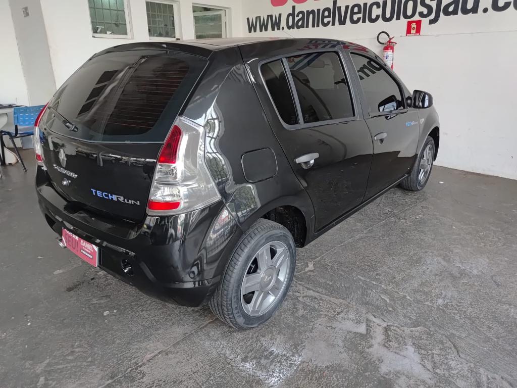 RENAULT Sandero - Foto