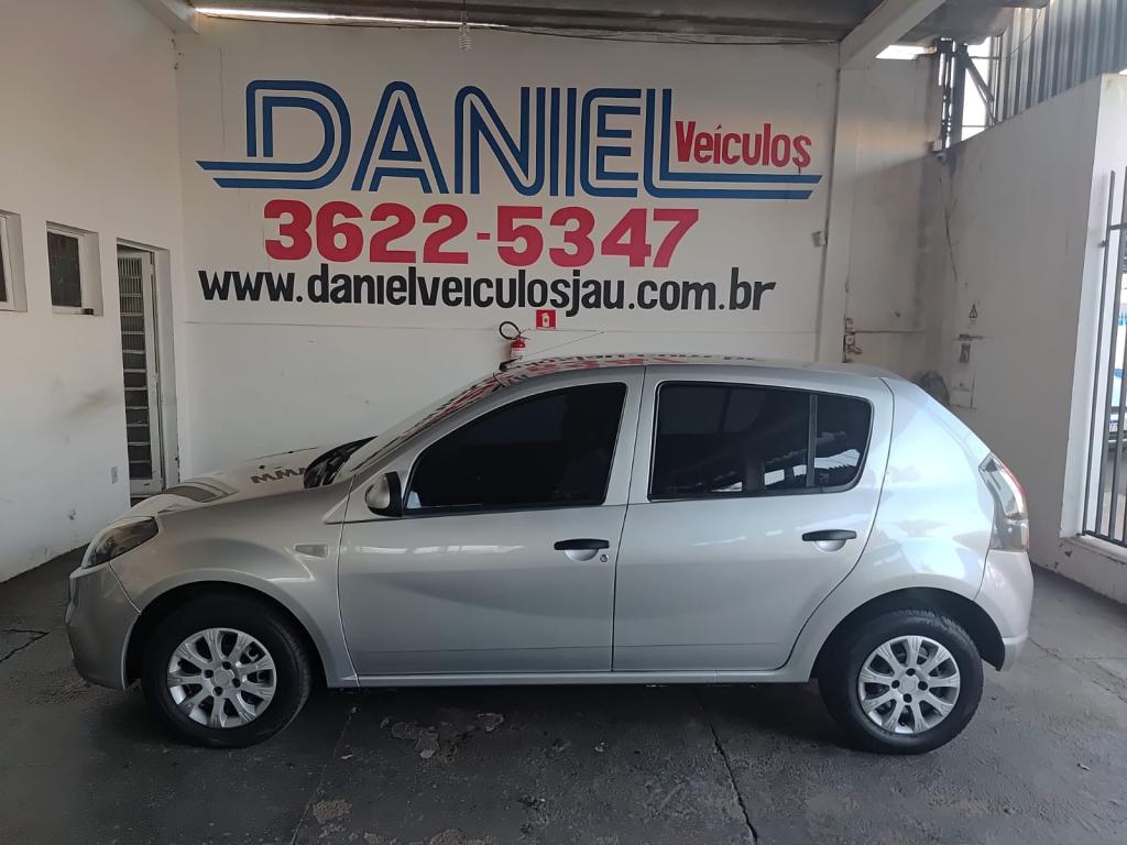 RENAULT Sandero - Foto