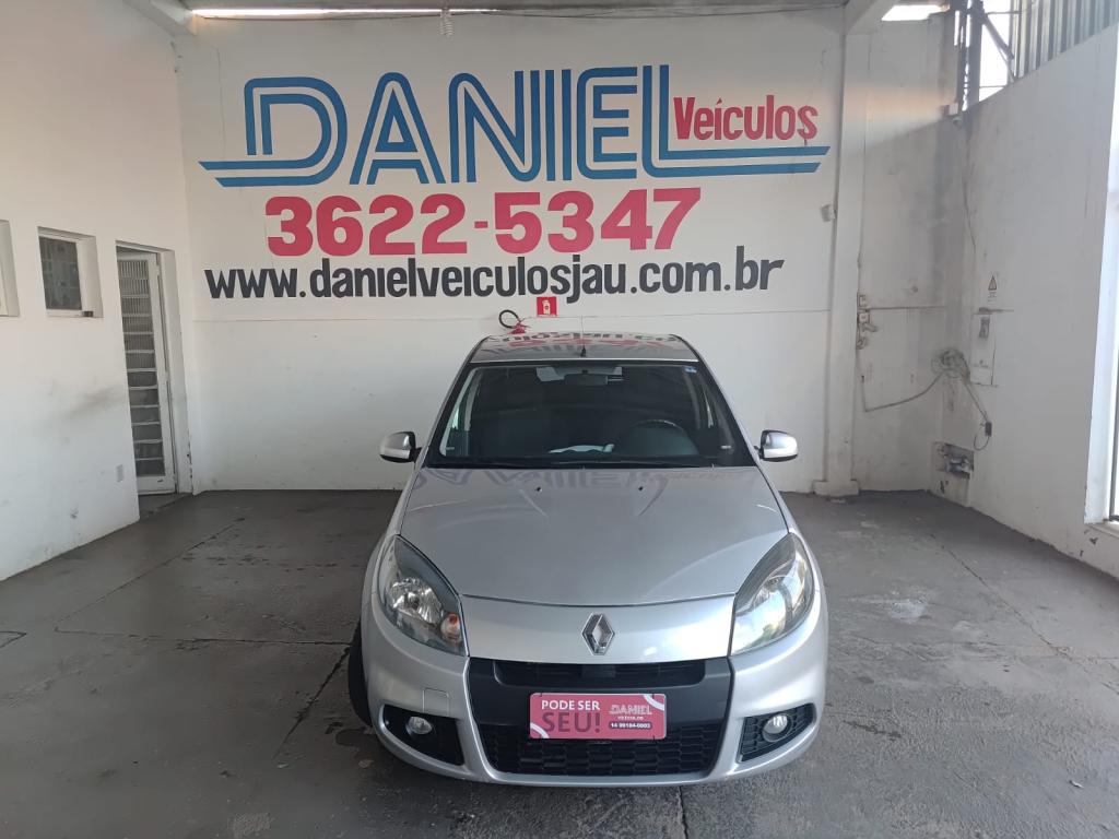 RENAULT Sandero - Foto