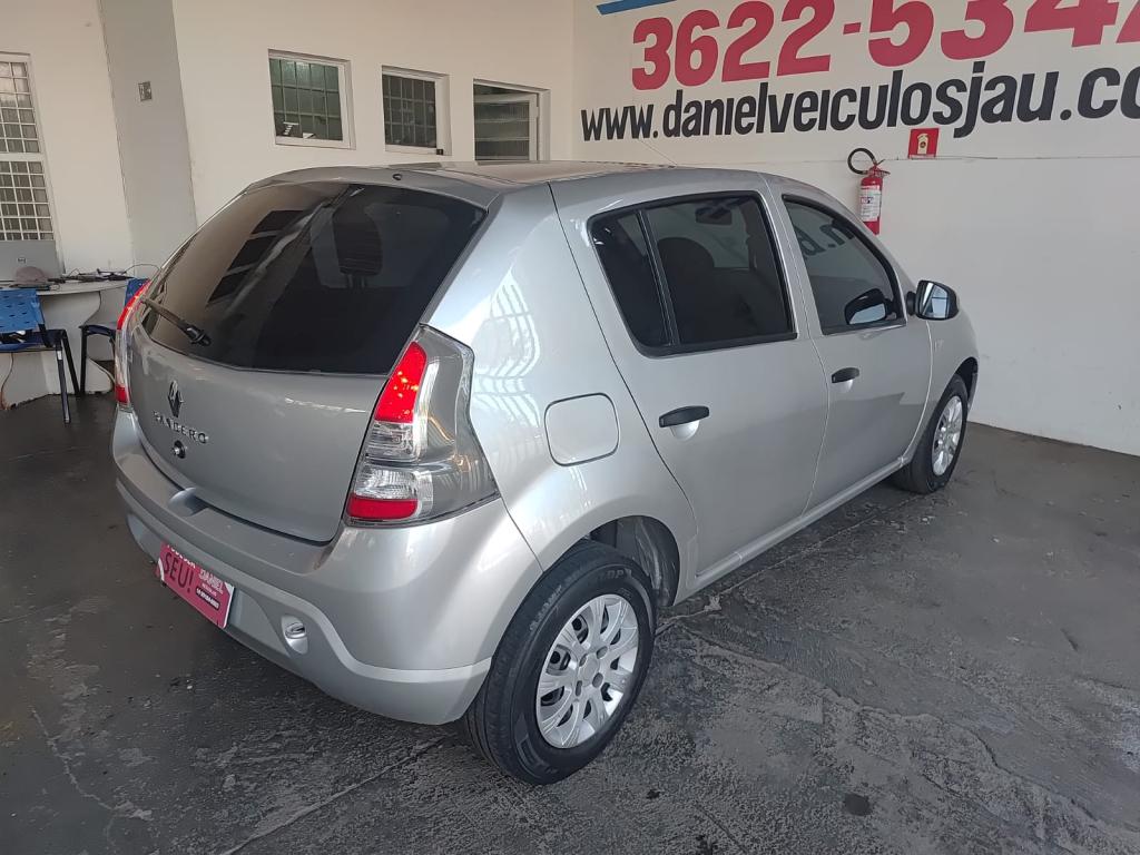 RENAULT Sandero - Foto