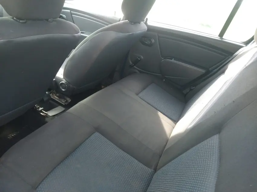 RENAULT Sandero - Foto