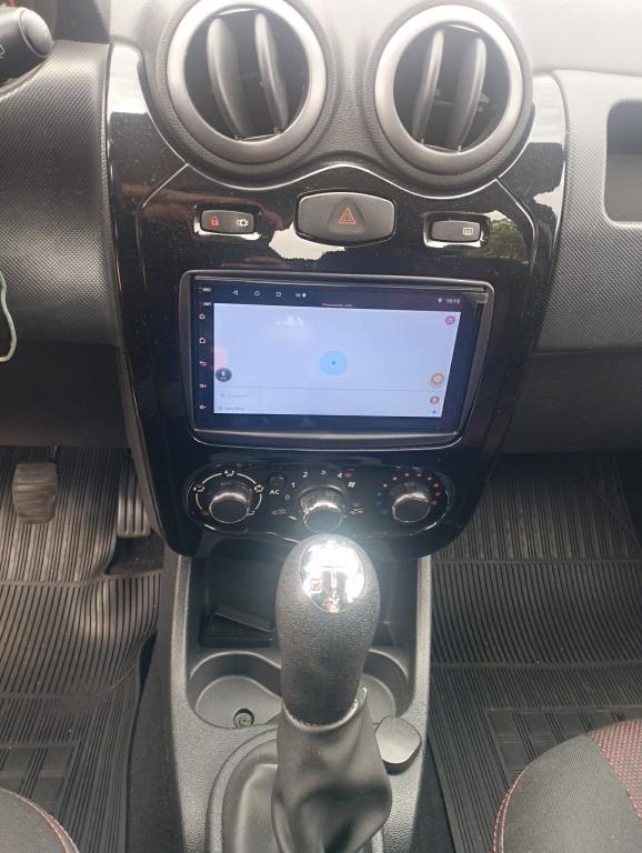 RENAULT Sandero - Foto