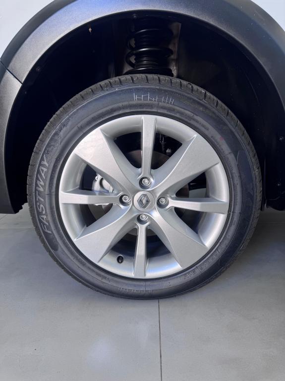 RENAULT Sandero - Foto