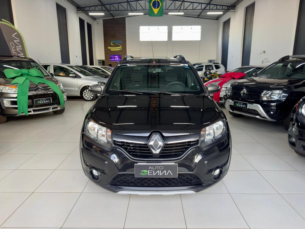 RENAULT Sandero - Foto