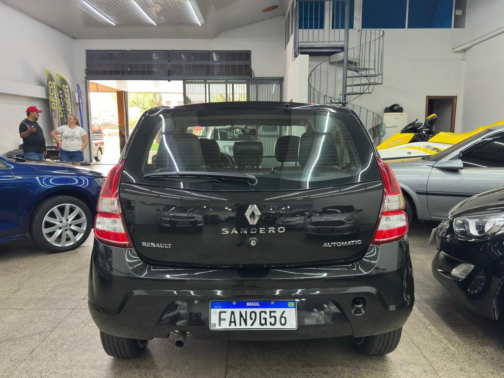 RENAULT Sandero - Foto