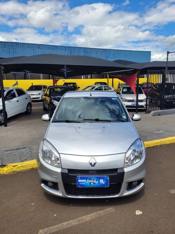 RENAULT Sandero - Foto