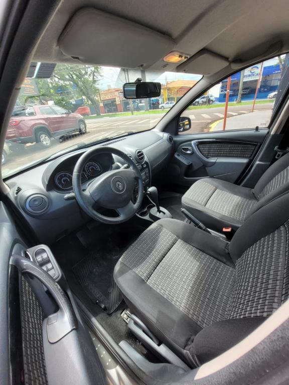 RENAULT Sandero - Foto