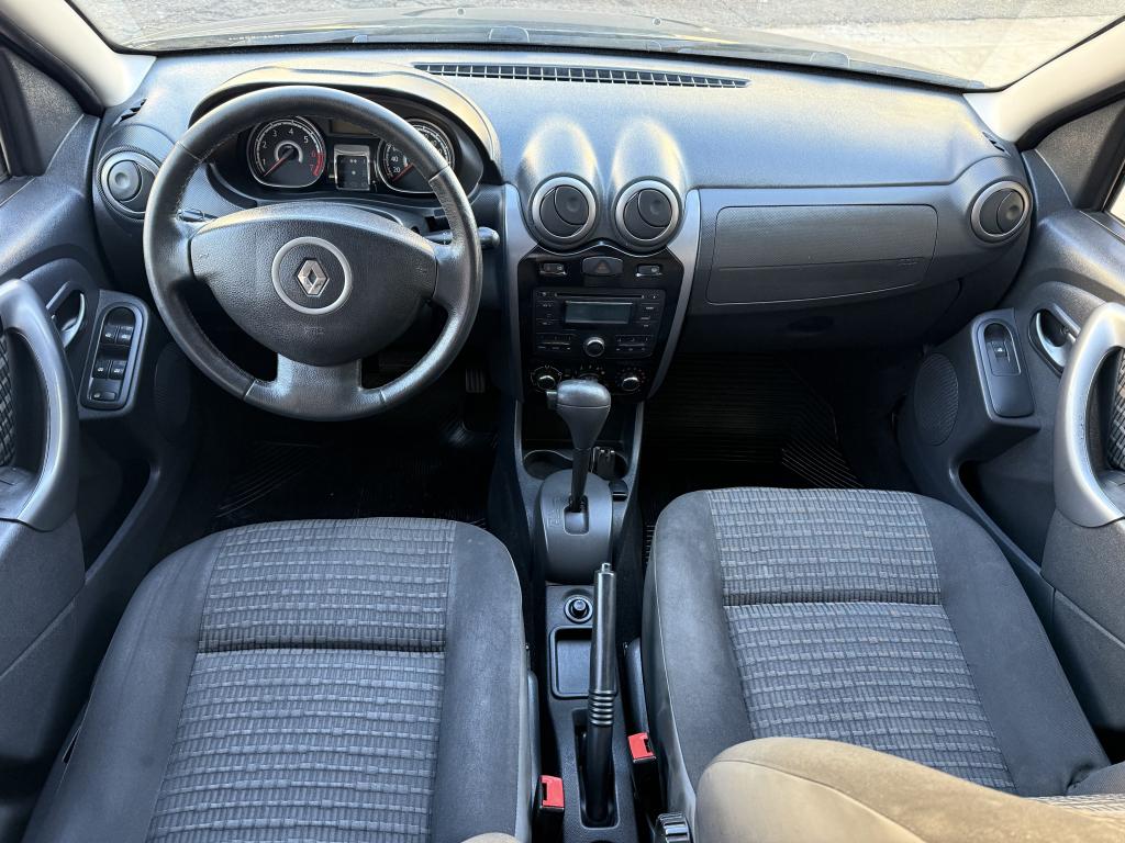 RENAULT Sandero - Foto