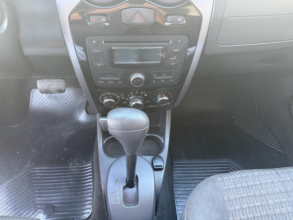 RENAULT Sandero - Foto