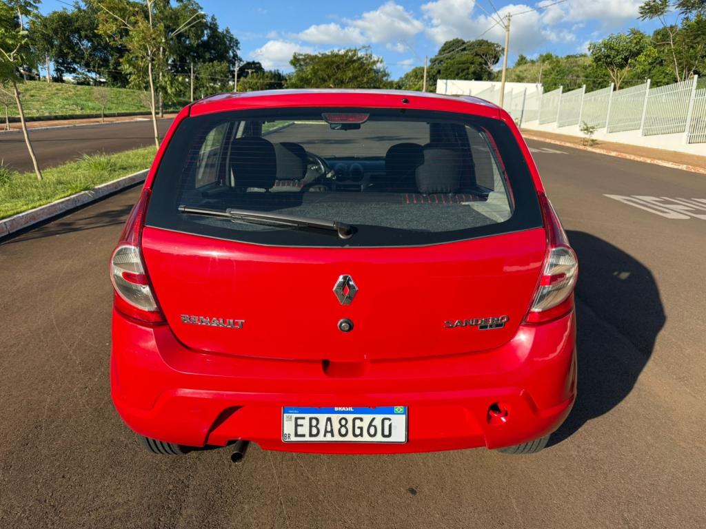 RENAULT Sandero - Foto