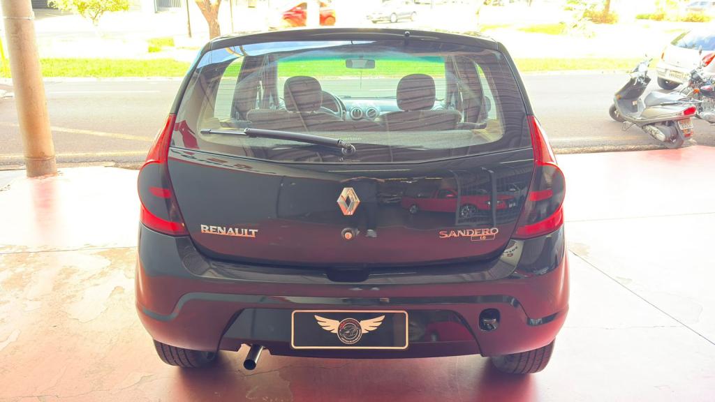 RENAULT Sandero - Foto