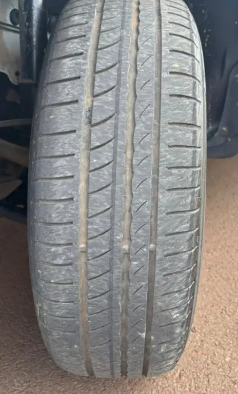 RENAULT Sandero - Foto